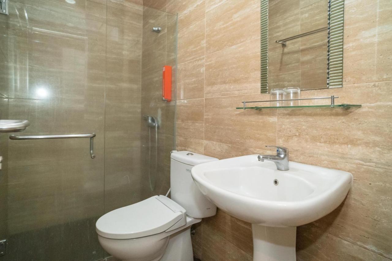 Reddoorz At Tirta Mansion Paramount Gading Cicayur المظهر الخارجي الصورة